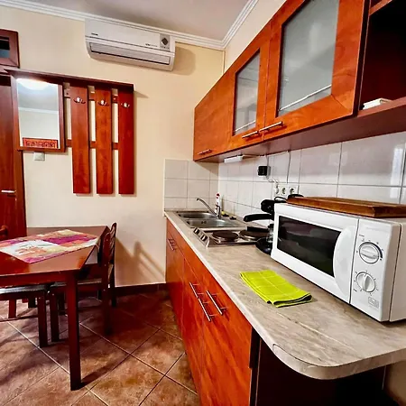Apartment Kolbaszhaz *