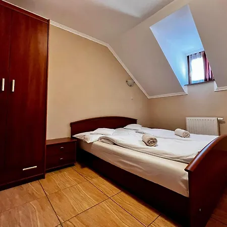 Kolbaszhaz Apartment *