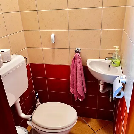 Kolbaszhaz Gyula